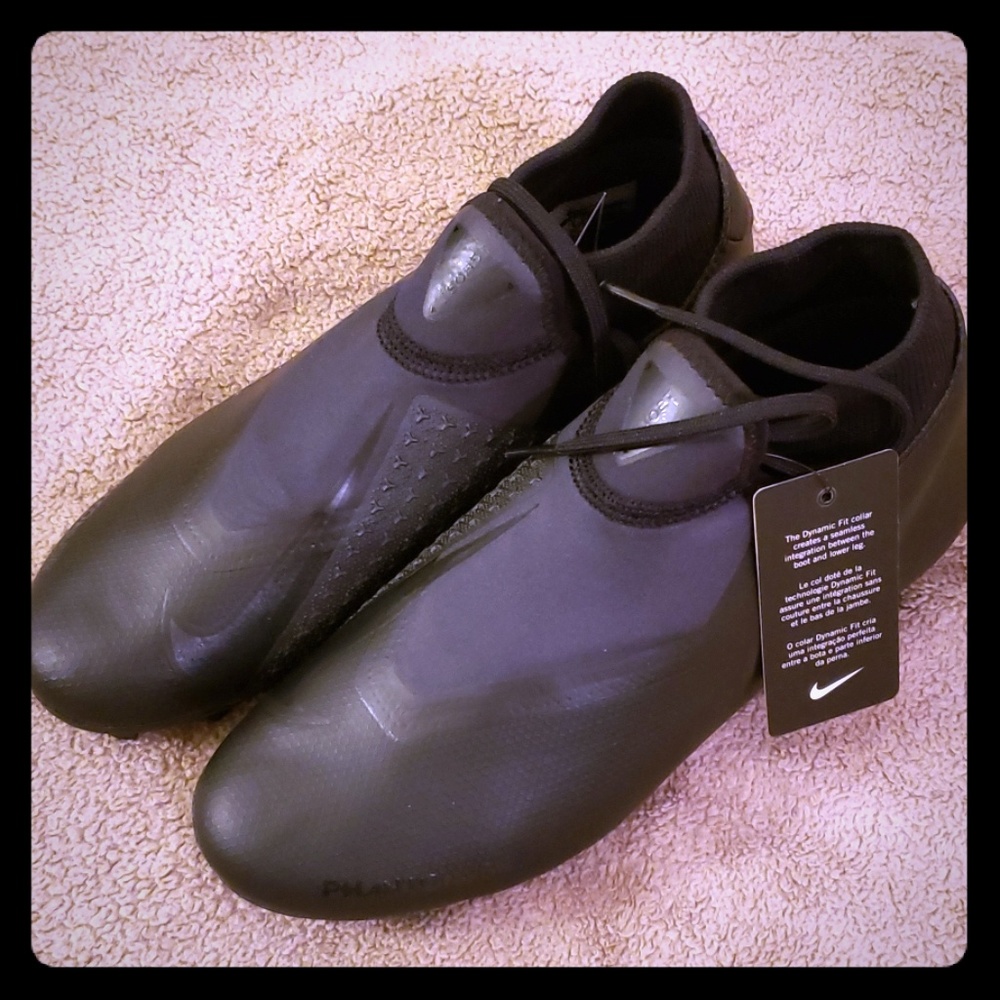 Cleats Nike Phantom VSN